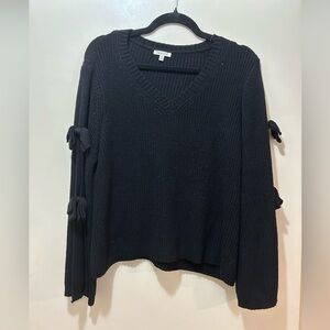 JODIFL Classic Black Knit Top